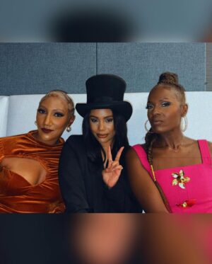 Crystal-Lee Naomi Instagram - Double sided tape fell off but fk it I ball.🕴🏼
▫️
Link in Bio to read my interview on #RollingOut.com   mention of my movie in #TheNewYorkTimes

▫️
▫️
▫️
▫️
▫️
▫️
▫️
▫️
▫️
#indiefilm #energy #redcarpet #redcarpetready #redcarpetlook #greenleaf #redbottoms #louboutins #blackactress #screening #moviepremiere #fashioninspo #lewk #sexy #slimthickgirls #lotn #lotd #photoshoot #la #hollywood