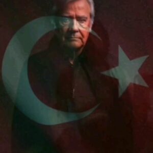 Cüneyt Arkın Instagram - Anadolunun bozkırlarından yükselen bir yiğitlik hikayesi 🇹🇷

#cumhuriyet100yaşında #cüneytarkın #sanatçı #tb #tbt #yeşilçam #türkiye