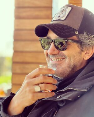 Cüneyt Mete Instagram - Çay candır🥰