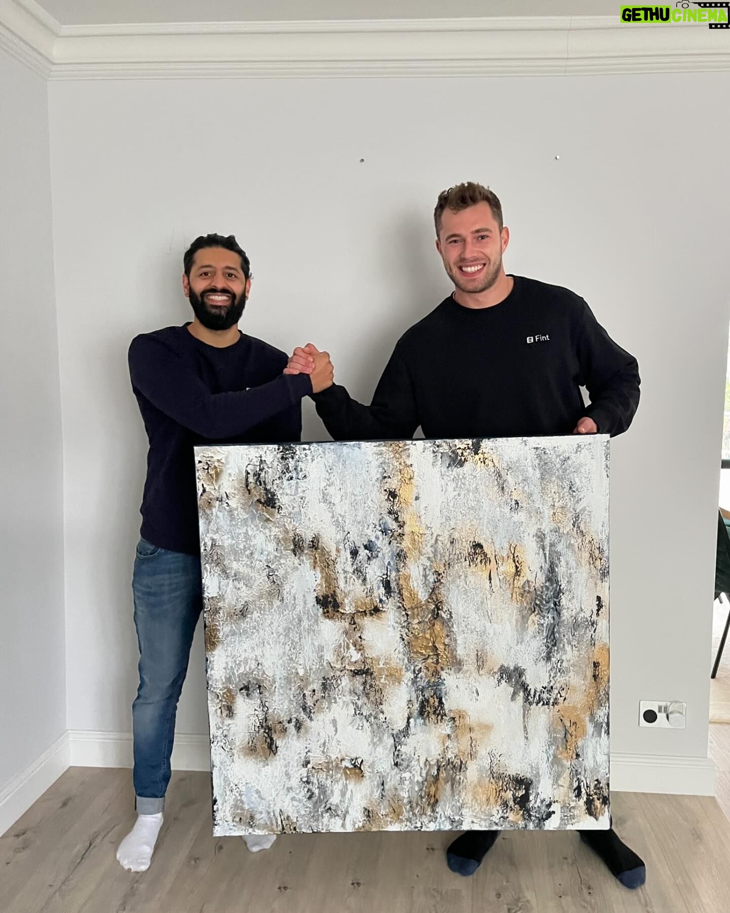 Curtis Pritchard - 453 Likes - A pleasure to see @curtispritchard12 pick up his new art work for the launch of his and @aj11ace new app @fint_invest - really great to support such a unique concept which focusses on helping young people manage their finances. Guidance that was much needed when I was younger! Be sure to check it out, thanks again!
This piece is size 100 x 100 cm, and there are many more like this available on my website here:
www.artbyrajanseth.com
#abstractart #abstractpainting #artforsale