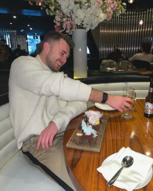 Curtis Pritchard Instagram - Saturday Vibe brunch @stk.london 

Cheers guys🍺