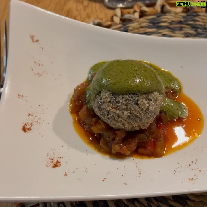 Curtis Pritchard - 1.6K Likes - Unbelievable food and views šļøš¤¤