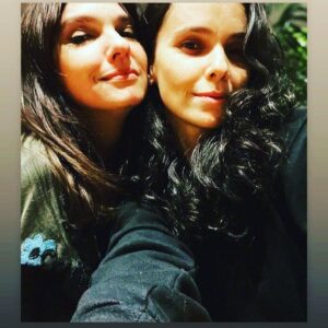 Cynthia Falabella Instagram - É Hoje o dia Da Alegria! O Dia que Nasceu A Debinha , minha Irmã Amada . Que é só Amor e Generosidade. Grande Irmã ! Mãe Maravilhosa! Melhor Dinda do Mundo e O Amor da Minha Vida ! ♥️ te Amo ao Infinito e Além ♥️♥️♥️