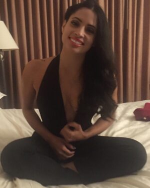 Cynthia Rodriguez Instagram - Happy New Year! #2016 🍾🎉