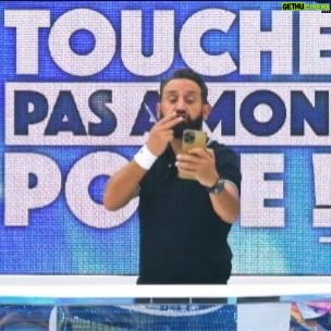 Cyril Hanouna - 13.2K Likes - Que va choisir @cyrilhanouna entre le padel et #TPMP ?
On se retrouve lundi 29 août en direct dès 18h pour un énorme début de saison 😅🎉
Merci @stadefrancaisofficiel ❤