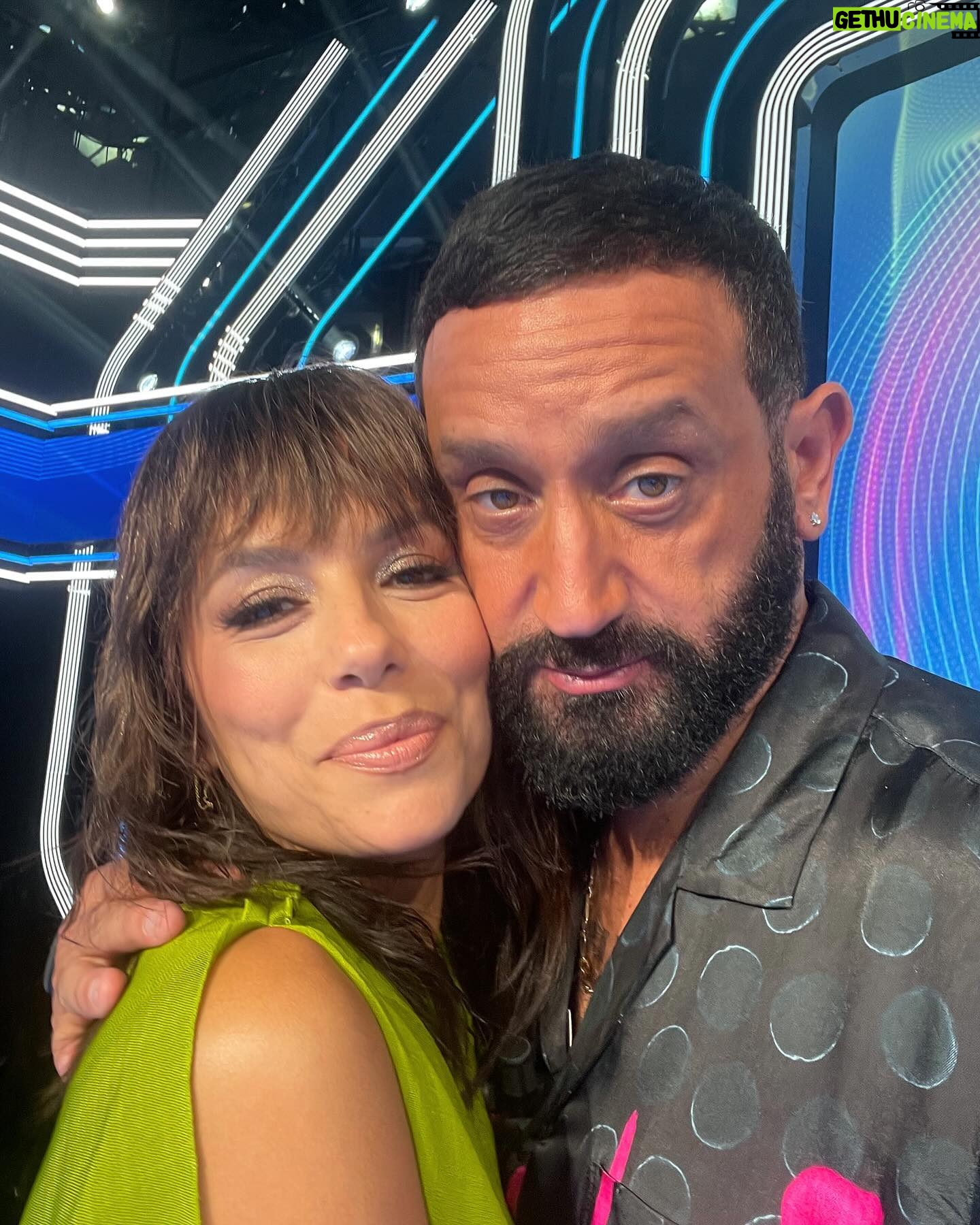 Cyril Hanouna - 39.9K Likes - Avec ma @evalongoria dans @tpmptv !
Toujours un bonheur de te recevoir pour parler de @globalgiftfoundation ✨🎁