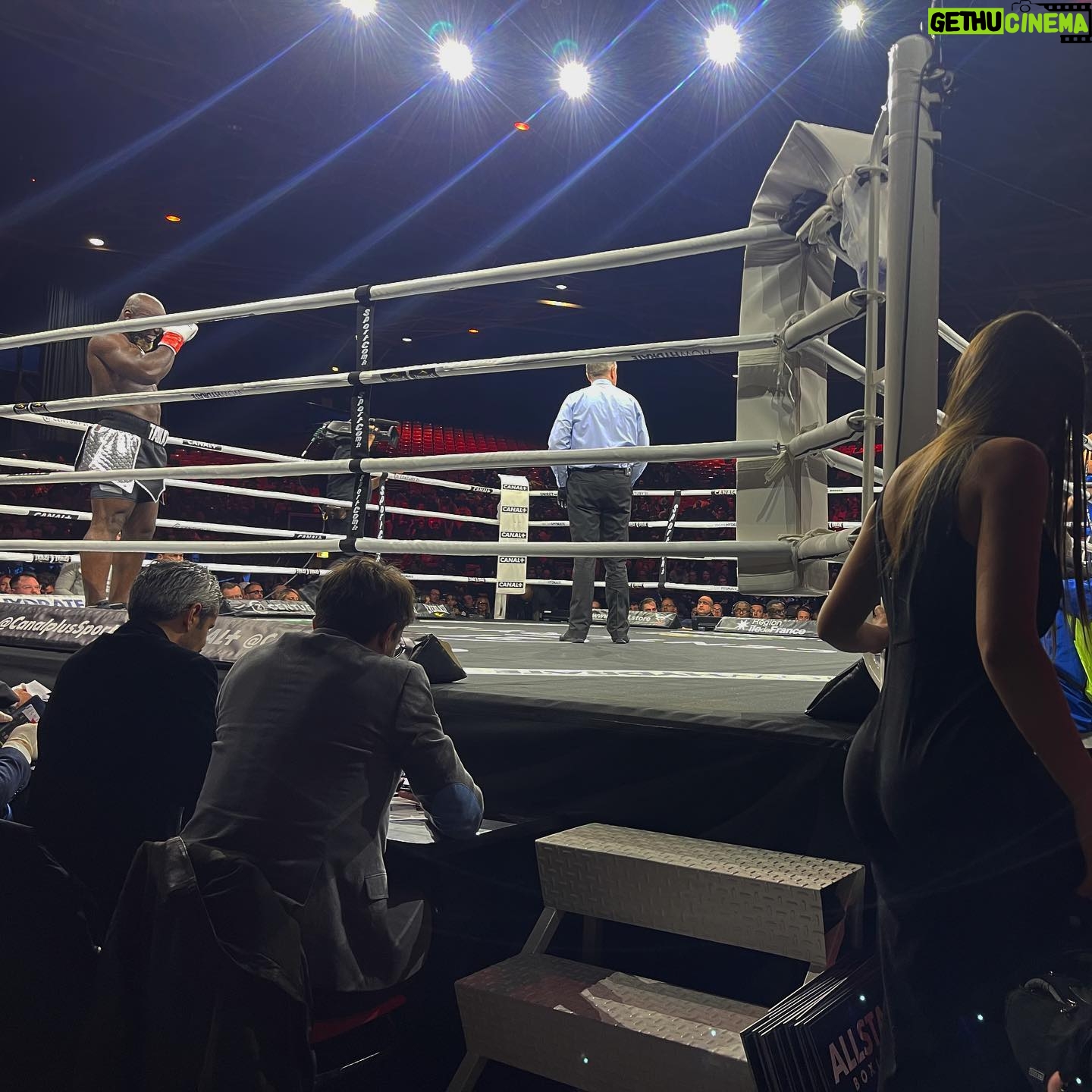 Cyril Hanouna - 15.2K Likes - On était à la boxe! On est triste pour @tonyyoka mais j ai confiance en l avenir 💪🏽🥊! Et bravo à @carlos.takam !