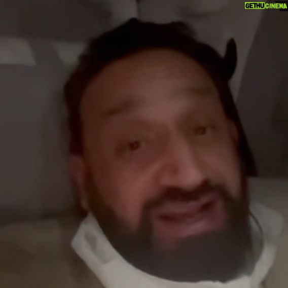 Cyril Hanouna - 16.4K Likes - Bonne année et à demain en direct à partir de 18h40 sur @c8lachaine pour votre rendez-vous @tpmptv ! ❤️