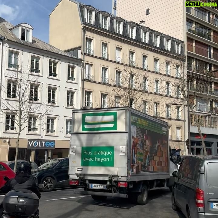 Cyril Hanouna - 36.5K Likes - 🚚 En route pour l’Assemblée !
