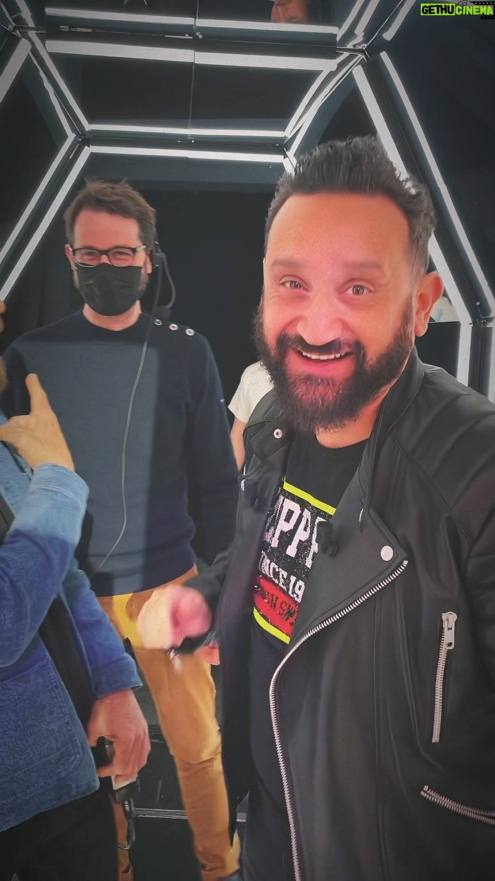 Cyril Hanouna - 16.7K Likes - Mes chéris dans quelques instants on se retrouve sur @c8lachaine pour un @tpmptv de folie, on va fêter les 12 ans de l émission! Merci de votre fidélité indéfectible, merci aux équipes et aux chroniqueurs pour toutes ces années 🙏🏽💜