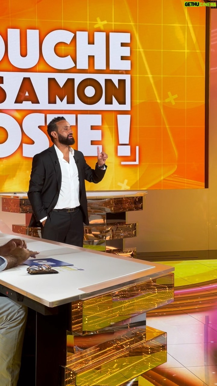 Cyril Hanouna - 14.3K Likes - Hier c’était la journée pilote pour @tpmptv! On a retrouvé toute l’équipe et le plateau, mais aussi des petits nouveaux!
J ai juste trop hâte de vous dévoiler tout ça lundi en direct à partir de 18h sur @c8lachaine ❤️📺