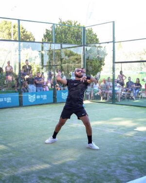 Cyril Hanouna Instagram - C’était la folie ! 💪🏽🎾 @johan.bergeron 

@boxtoboxagency @tennisclubdebandol
