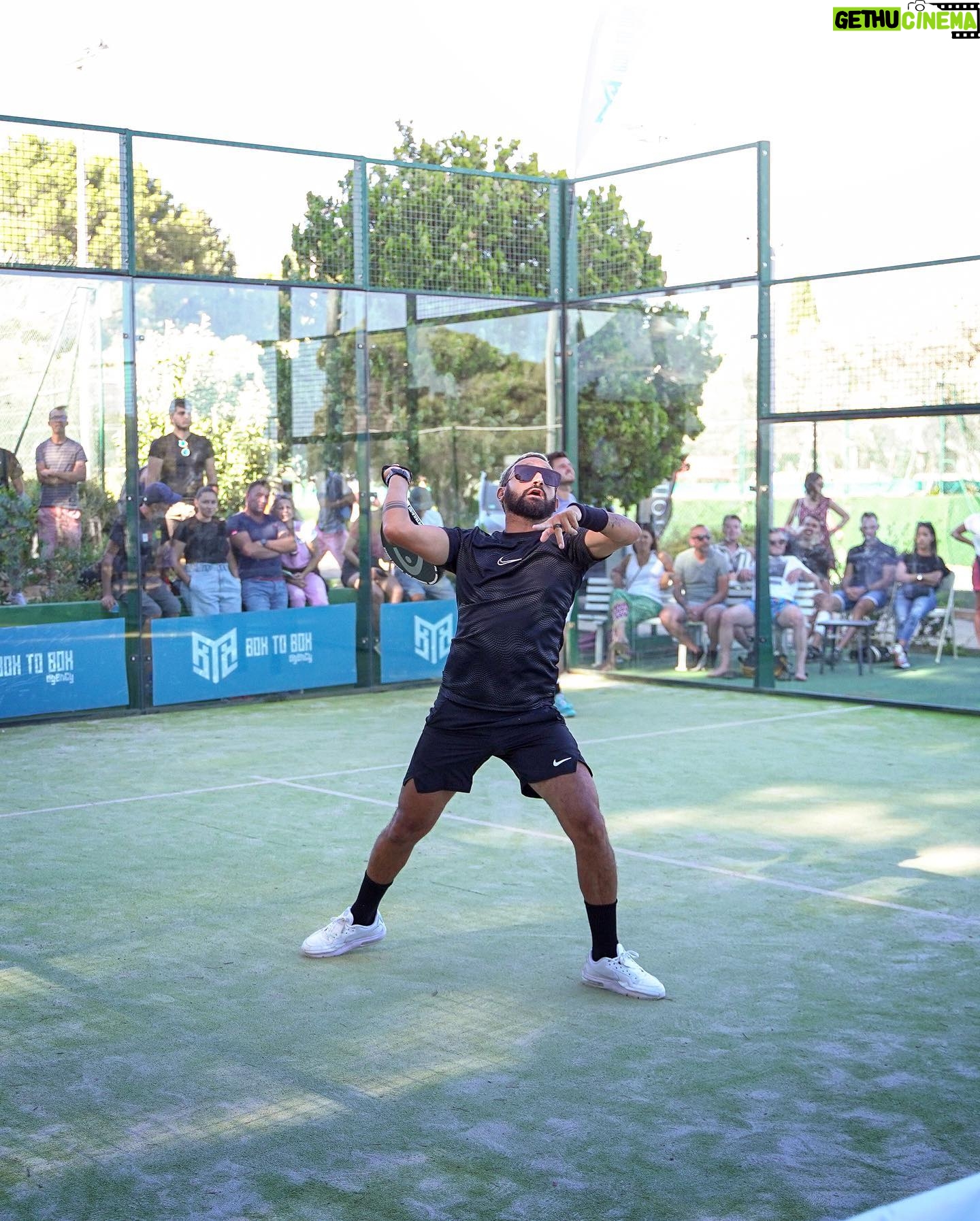 Cyril Hanouna - 22.5K Likes - C’était la folie ! 💪🏽🎾 @johan.bergeron
@boxtoboxagency @tennisclubdebandol