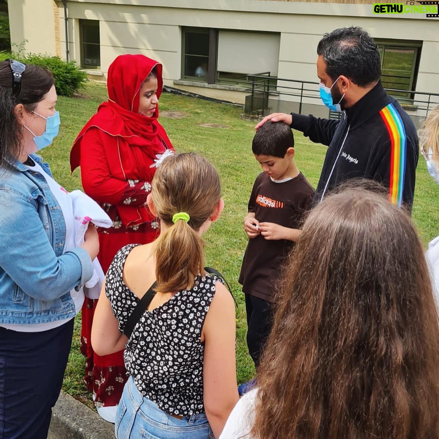 Cyril Hanouna - 16.1K Likes - Journée #Baniday ⤵️
À la rencontre des enfants de l'hôpital @hpr_bullion 🫶🏽
Merci à l'association @lagranderecrepourlenfance qui ont régalé tous les enfants, j ai passé un moment formidable!