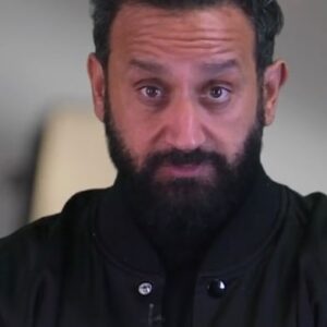 Cyril Hanouna Instagram - Avec les chroniqueurs de @tpmptv on vous a concocté une petite parodie pour vous expliquer le conflit Canal   / TF1 ! 😂📺
