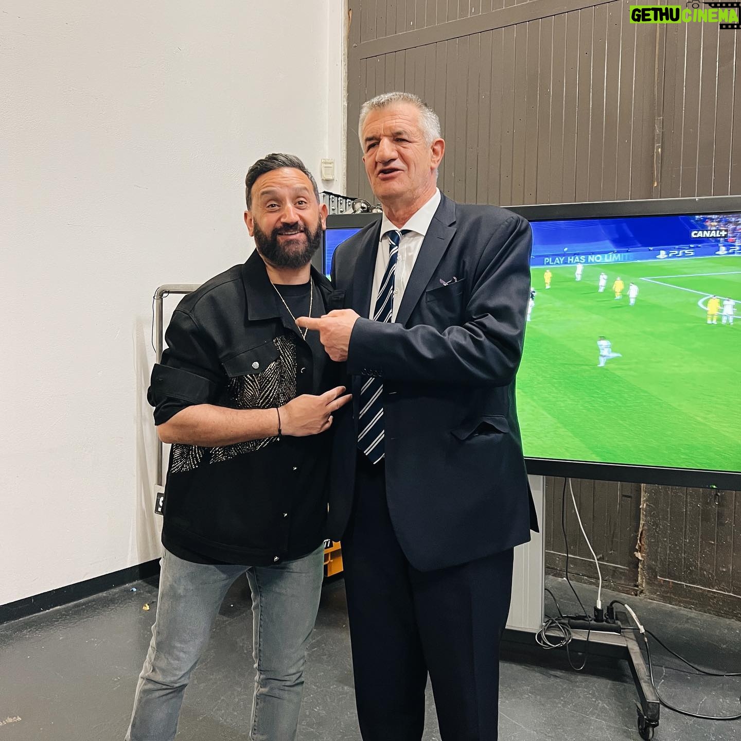 Cyril Hanouna - 35.3K Likes - Bon @jeanlassalleoff dort à la maison ce soir !!😂
