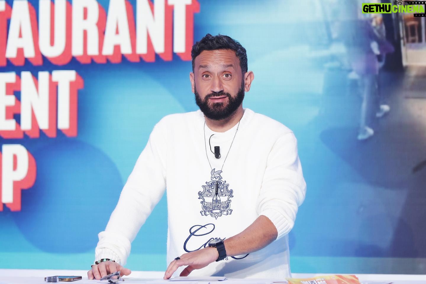 Cyril Hanouna - 11.9K Likes - Merci pour votre fidélité à @tpmptv depuis toutes ces années! ❤️🔥
Et gros succès pour ce pull hier soir 😂
📸 @jack_tribeca