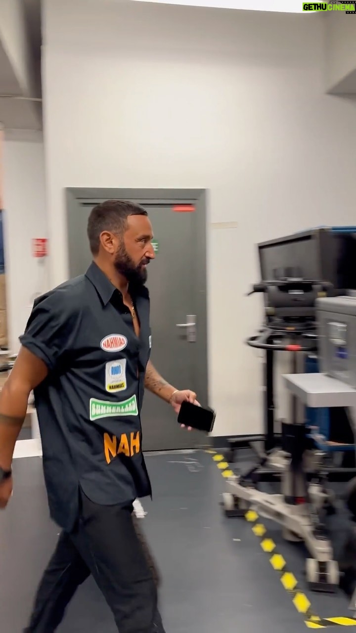 Cyril Hanouna - 21.7K Likes - Aujourd’hui c’était la journée pilote 👨✈️ pour les équipes de #TPMP !
On a trop hâte de vous montrer toutes les nouveautés de cette nouvelle saison 📺