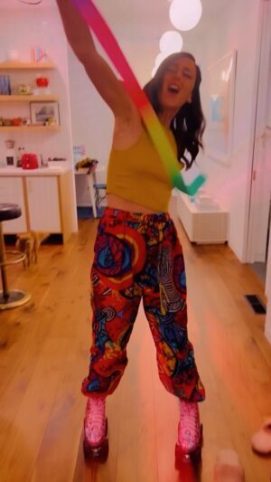Cyrina Fiallo Instagram - Happy New Year to all who celebrate 🤸🏼‍♂️

#happynewyear #dance #dancewithfriends #dancewithyou #dancealone #danceforyourlife #newyearnewdance #unhinged #letsgo #ribbondance #skate #danceyourlifeaway #danceallday
