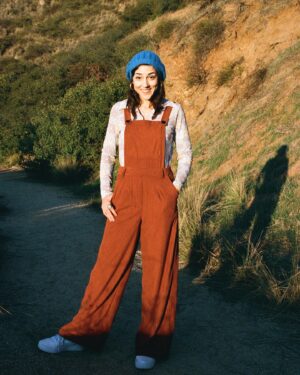 Cyrina Fiallo Instagram - 🦘 @emmanuelleyang said “i have film in my camera, let’s go for a hike.” So we did 🌞

🌾

💫

🤸🏼‍♂️

🧚🏼‍♂️

#filmphotography #midjump #70svibe #filmphotographer #friendsforever #retro