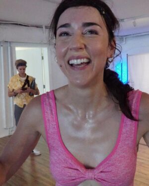 Cyrina Fiallo Instagram - Did another feel your feelings dance class and am overwhelmed with happiness🕺🏾💃🏾

🪩

🤸🏻‍♂️

👩🏻‍🎤

🌟

🌈

#feelyourfeelings #ribbondancing #danceitout #weirddance #thepursuitofjoyproject #dancingwithfriends #hulahoopsarelife #letsdance #iliketomoveitmoveit #danceclassesforadults