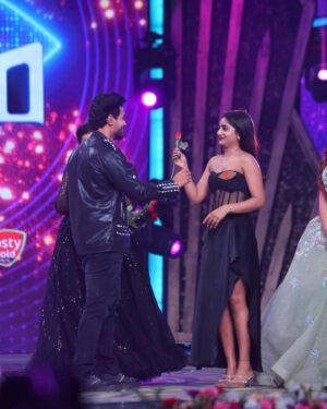 D Gautham Krishna Instagram - Few candids from Bb reunion…
#gauthamkrishna #soloboy