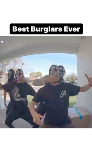 D-Trix Instagram - I can’t believe these thieves got away….. I really wanted an autograph. @thewilliamsfam #dance #reel #choreomath
