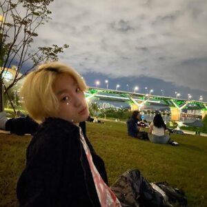 D.Ark Instagram - 외로운 내 나이 18…