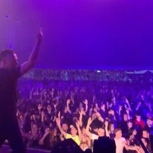 DJ Isaac Instagram - MY FIRST FESTIVAL AFTER ALMOST 1,5 YEARS 😱😱 

I hope for everyone in the world to be able to experience this soon again❤️

#hardstyle #festival