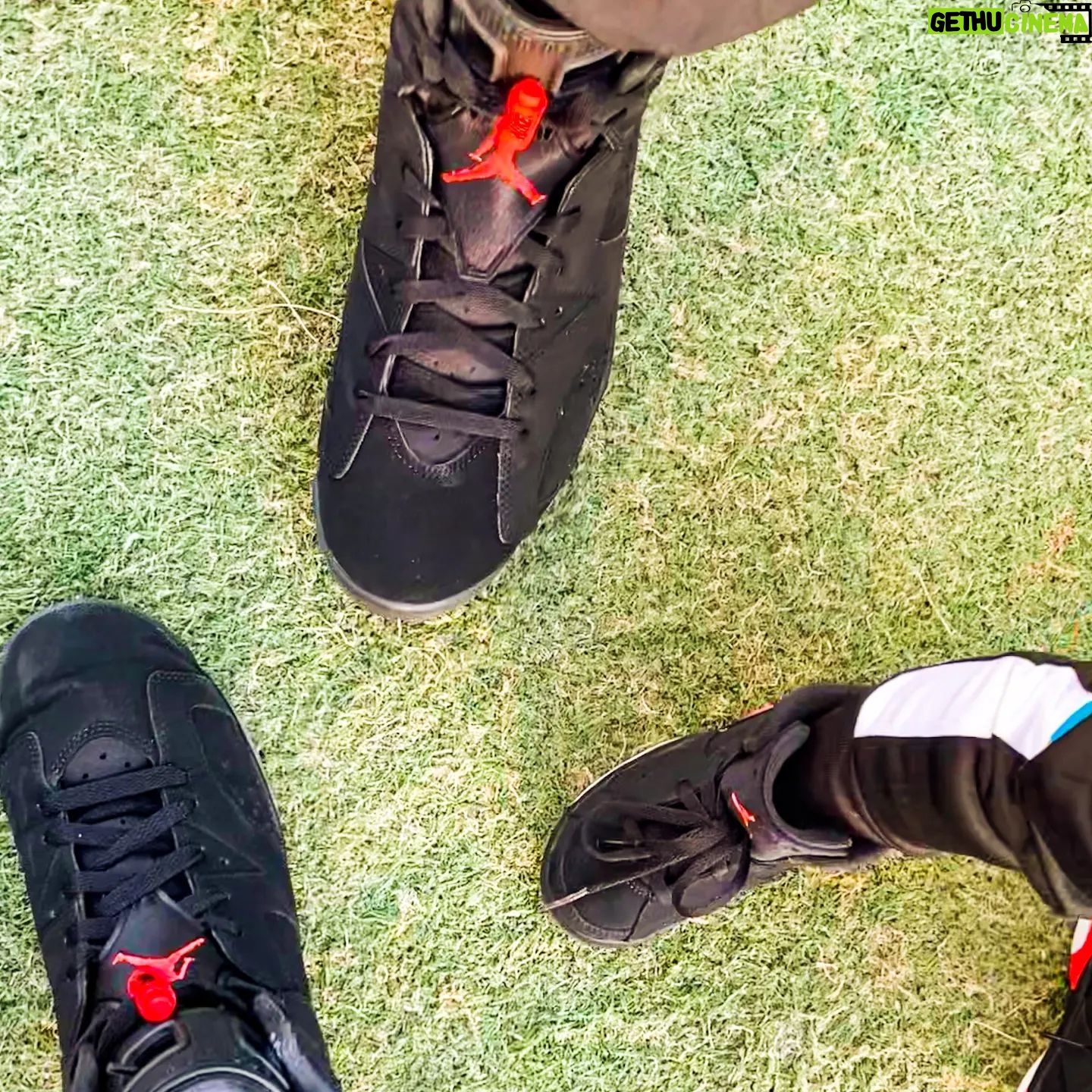 DJ LOVE - 14K Likes - Todayās kicks!
#aj6infrared
#matchingoutfits