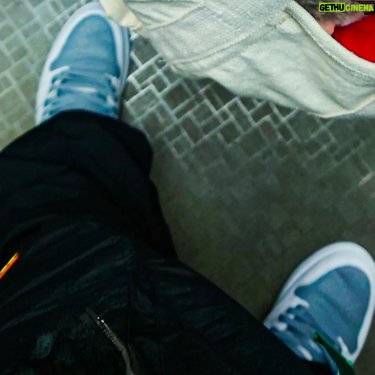 DJ LOVE - 12.2K Likes - Todayās kicks!
#aj1stealth