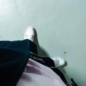 DJ LOVE Instagram - Today’s kicks!
#dunkhighbarelyrose