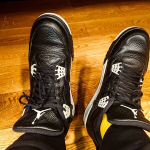 DJ LOVE Instagram - Today’s kicks