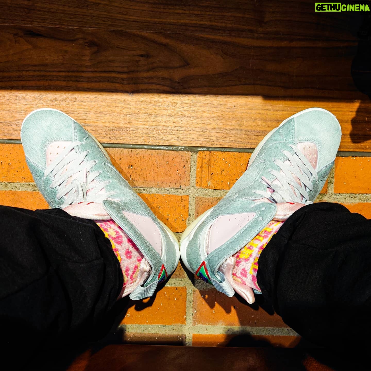 DJ LOVE - 13.7K Likes - Todayās kicks
#aj7hare