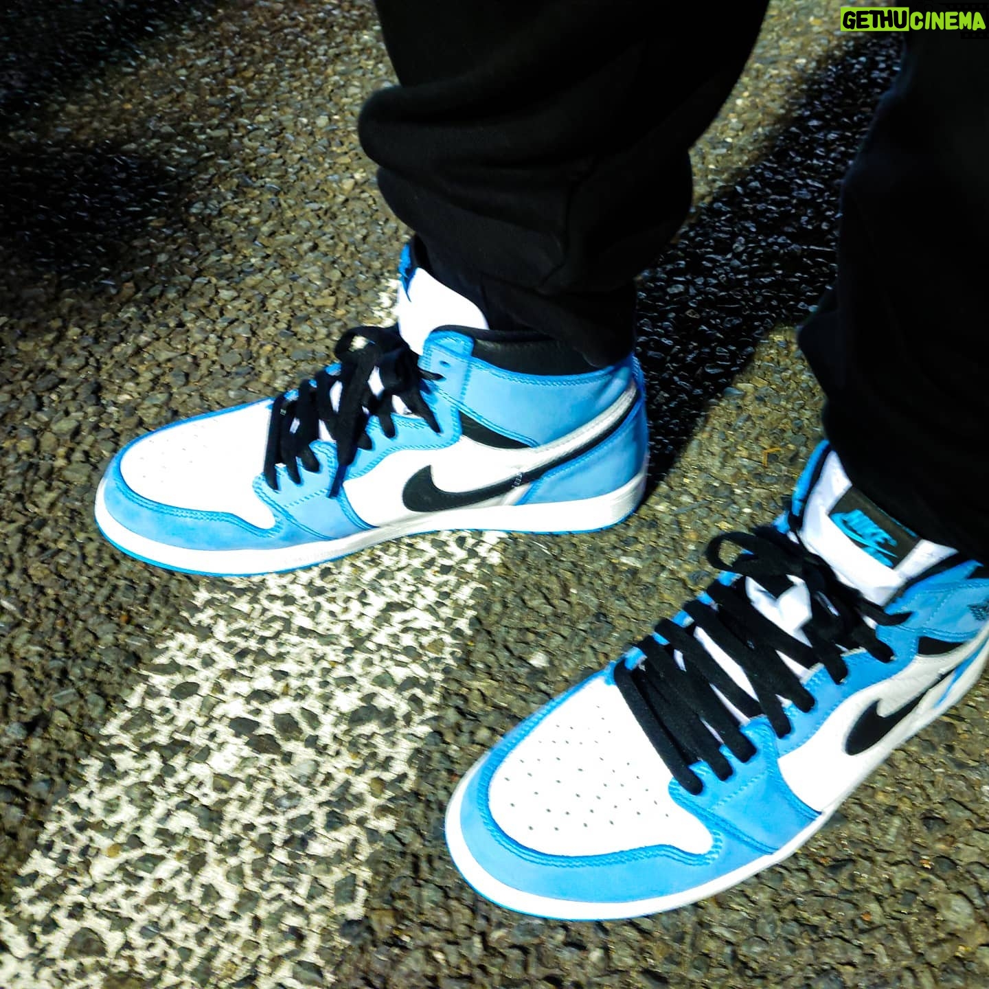 DJ LOVE - 12.1K Likes - Todayās kicks
ććććæćŖććć
#aj1universityblue