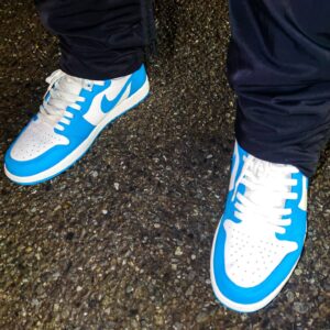 DJ LOVE Instagram - Today’s kicks
今日発売のAJ1買えたらいいなと願掛けで履いたけど見事に買えなかったなぁ

#aj1unc