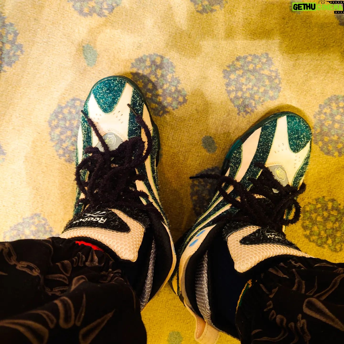 DJ LOVE - 12.3K Likes - Todayās kicks!
#Shaqnosis
#braindead
#reebok