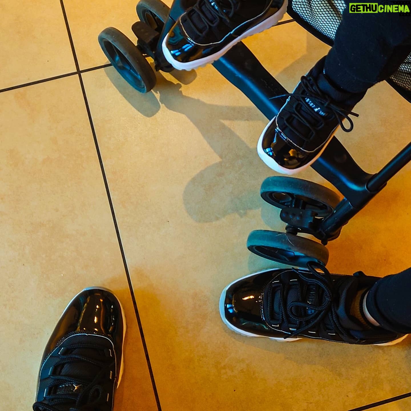 DJ LOVE - 14K Likes - Todayās kicks
#aj11jubilee