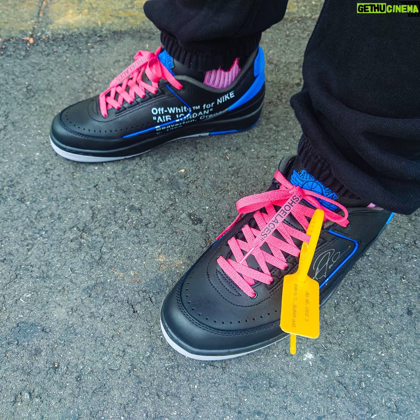 DJ LOVE - 11.9K Likes - Todayās kicks!
#aj2lowoffwhite