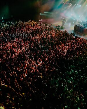 DJ Matsunaga Instagram - 気づけばマイヘアとの付き合いも長くなってきました！ライブ終わりに椎木くんから米をもらいました。

2023.10.11
TWO MAN TOUR「生業」2023
at. Zepp DiverCity
w/ My Hair is Bad @myhairisbad_official 

Photo by @hiroyabrian