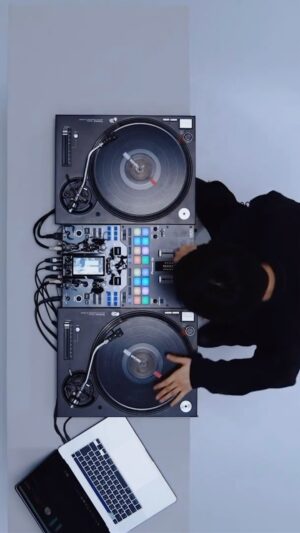 DJ Matsunaga Instagram - DJプレイ。今はもう無いGinza Sony Parkにて。