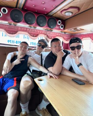 Da She Wan Instagram - 不是騏哥你說包車包這台是怎樣太扯！