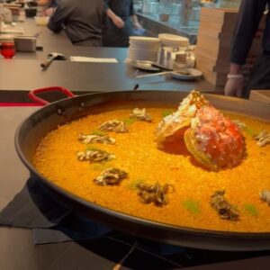 Dabiz Muñoz Instagram - Sunday brunch at @streetxo.dubai !!! 
“Tapas❌⭕️ and the Xef Paellas”
It was spectacular and unique, stay tuned for the upcoming news ❤️❌⭕️🪽