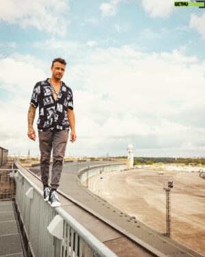 Dag-Alexis Kopplin Instagram - Step by step, uuhh Baby 
#newkidsontheblock #oldkidontherail #parkour #balance #focus