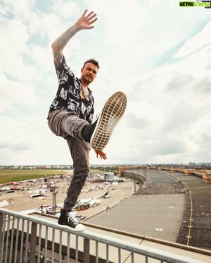 Dag-Alexis Kopplin Instagram - Step by step, uuhh Baby 
#newkidsontheblock #oldkidontherail #parkour #balance #focus