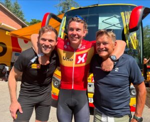 Dag Otto Lauritzen Instagram - Spente og klare for Tour de France @oskarwesterlin skal ut og sykle med @unoxmobility gjengen, @thorhushovd klar for sitt første år som daglig leder for Uno X Teamet og undertegnede klar for 34 gang i Tour de France.
@tv2sport #sykkelglede @oskarwesterlin @thorhushovd