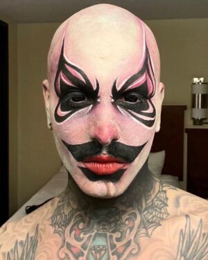 Dahli Instagram - So much content and releases put on hold the last 9 months while I was locked out of this account. Almost like the last year was just paused. Anyway - let’s resume the debauchery. Here’s some notable selfies to hold you over. ⁣
⁣
- More Music ⁣
- Live Shows ⁣
- Streaming Dates ⁣
- Harassing Koco Caine ⁣
- New reasons to fear clowns ⁣
⁣
Coming right up 🫀🫀