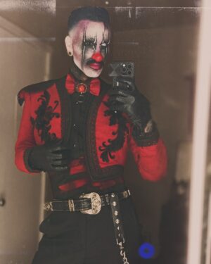 Dahli Instagram - Better In Red 😈