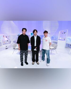 Daichi Miura Instagram - 遂に本日 1月10日 23時から
NHK総合
「ゲームゲノム Season2」🎮🧬
放送スタートします

とんでもない熱量をもったスタッフの皆さんと
途轍もなく豪華なクリエイターとゲストの皆さんと
各作品が持つ魅力や本質に深く迫っていく
ゲーム愛に溢れまくっている全10回

ゲームファンの皆さんにも
ゲームをあまりされない皆さんにも
知らなかった価値観や沢山の気づき、人生がさらに豊かになっていくような刺激やヒントを色んな角度から受け取っていただける番組になっていると思います

本日放送される第1回目は
「ファイナルファンタジーXIV」

ゲストにファイナルファンタジーXIVプロデューサーである吉田直樹さん、そしてFFシリーズを愛されている野田クリスタルさんをお招きして、ファイナルファンタジーXIVが歩んできた歴史、続いていく天地創造、そこに埋め込まれた遺伝子とは何なのか、お二人と紐解いていく贅沢でスペシャルな初回放送になっています

さらに、副音声にはなんとゲーム実況者2BRO.の皆さんの番組実況も🕶️ 🚩🎧
(録画される場合は録画モードをDRにすると副音声ごと録画できるそうです！)

他にも
下村陽子さんの素敵な音楽
神谷浩史さんと悠木碧さんの鮮やかなナレーション
そして
天野喜孝さんに番組をイメージして描いていただいた世界に1枚だけの絵画

語りきれないほどの特別が詰まりまくった
「ゲームゲノム」
改めてこの番組にMCとして参加させていただけた事
本当に感謝しています

NHK総合
「ゲームゲノム Season2」🎮🧬
本日23時から
是非是非ご覧ください☺️‼️‼️‼️
#NHK
#ゲームゲノム
