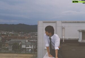 Daiken Okudaira Instagram - この度、第15回TAMA映画賞にて最優秀新進男優賞を受賞させていただきました。
ありがとうございます。
このように評価してくださりとても光栄ですし、映画がたくさんの人に届いた証でもあると思います。
映画を通して見てくださる方々に何かを伝えるということの楽しさを改めて実感することができました。
これからも役者として精進していこうと思います。

#PR
#奥平大兼